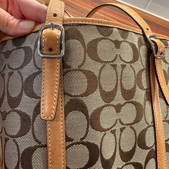 Coach signature canvas and leather city tote shoulder bucket bag - Picture 11 of 12